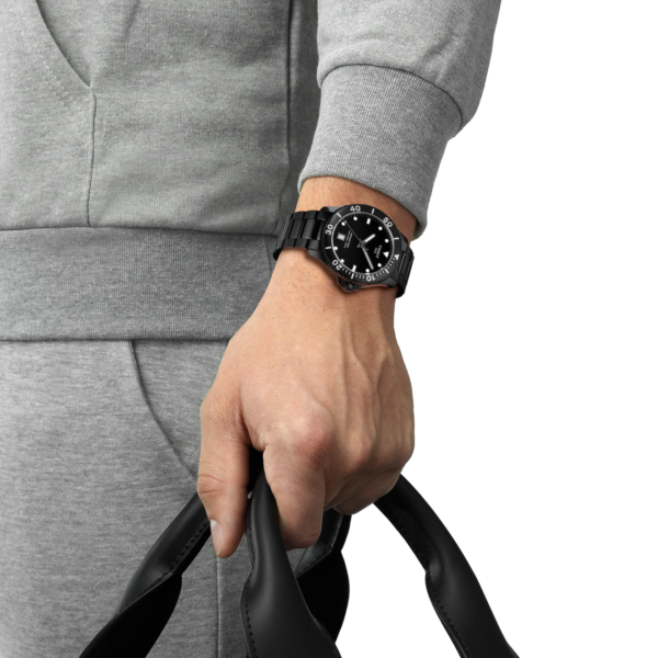 Tissot Seastar 1000 40mm
                                
                                
                                    T120.410.33.051.00 - Image 4