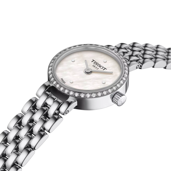Tissot Lovely Round 19.5mm
                                
                                
                                    T140.009.61.116.00 - Image 6
