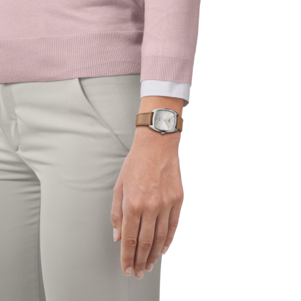 Tissot Stylist 32x32mm
                                
                                
                                    T159.909.16.031.00 - Image 5